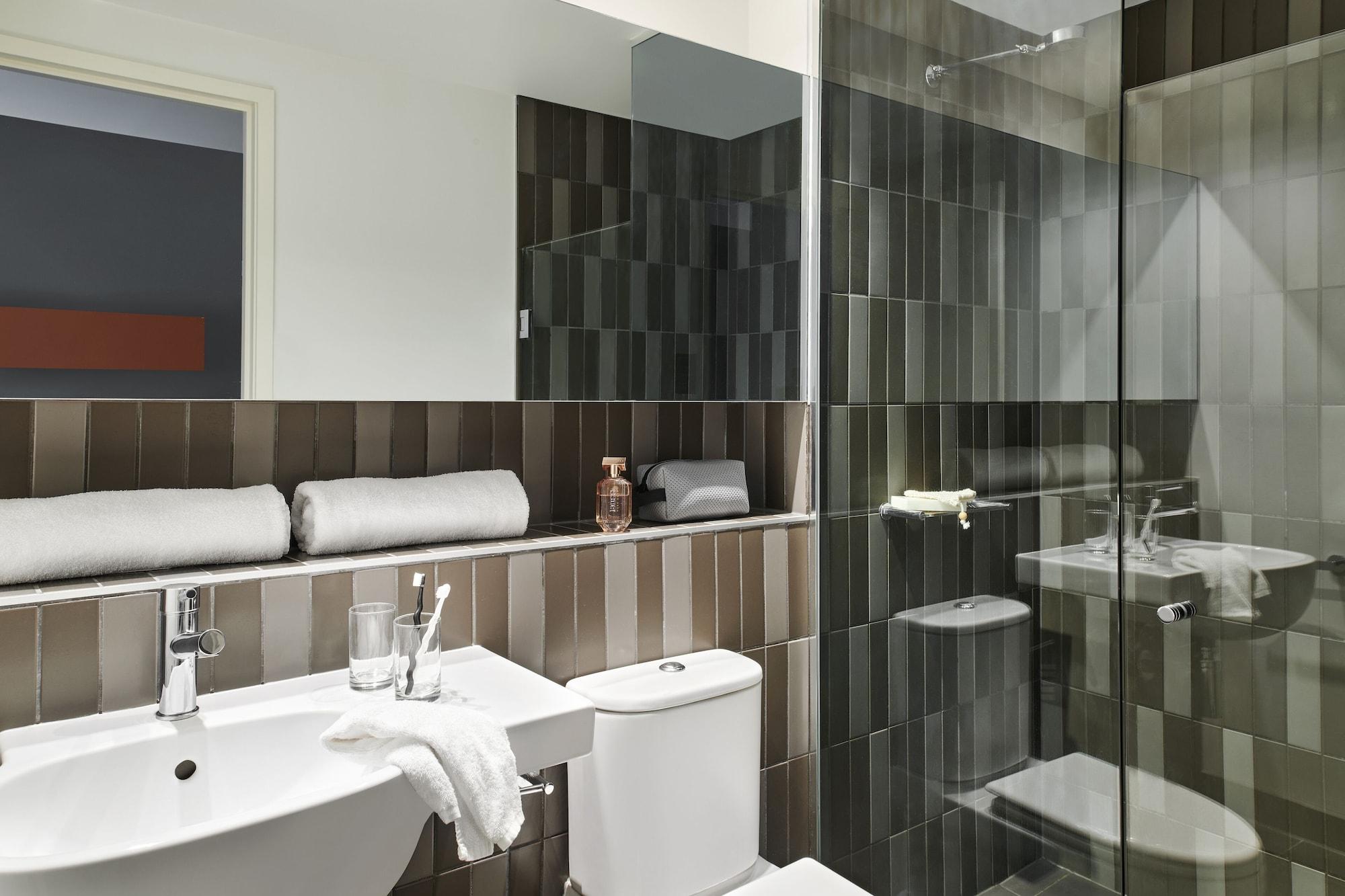 Official Aparthotel