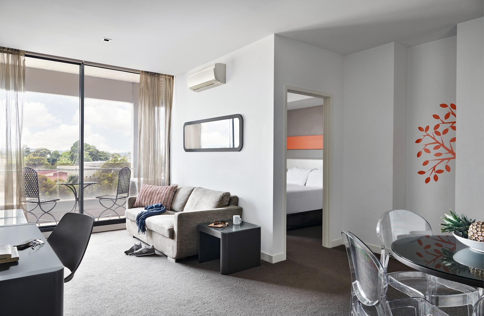 Aparthotel Official 4*