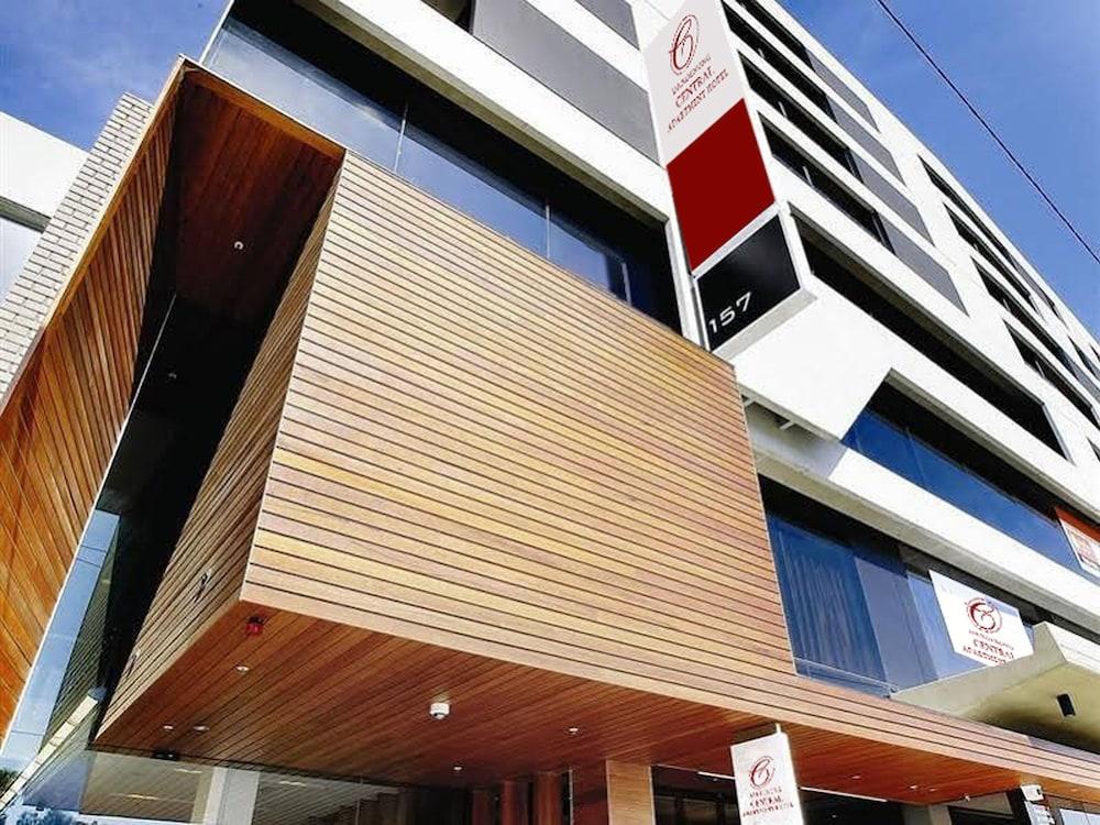 Official Aparthotel