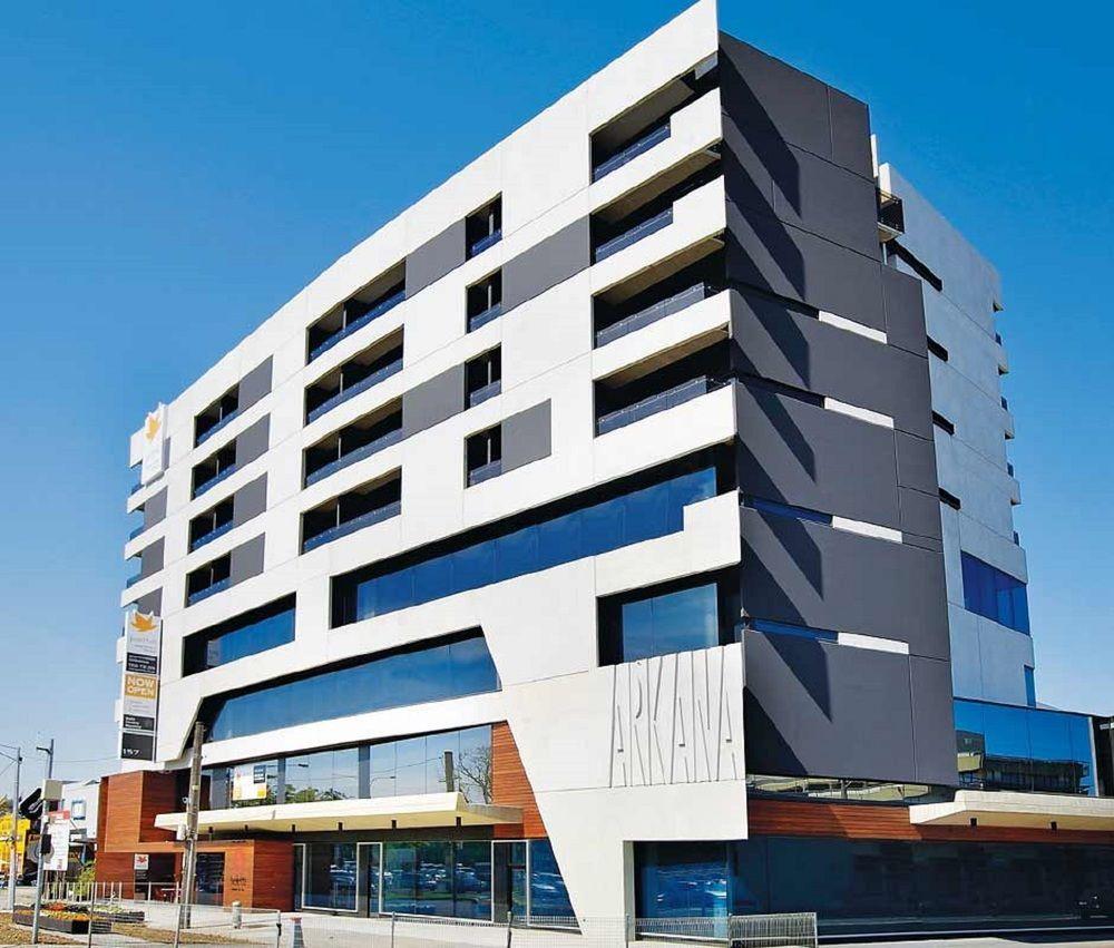 Official Aparthotel 4*